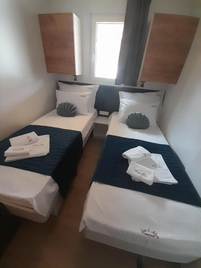 Mobile Home Ami & Alen Biograd Na Moru Exterior foto